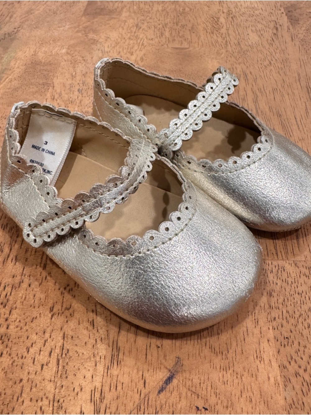 Janie and Jack Metallic Silver Mary Jane Baby Crib Shoes Girls 3 Scalloped Edge